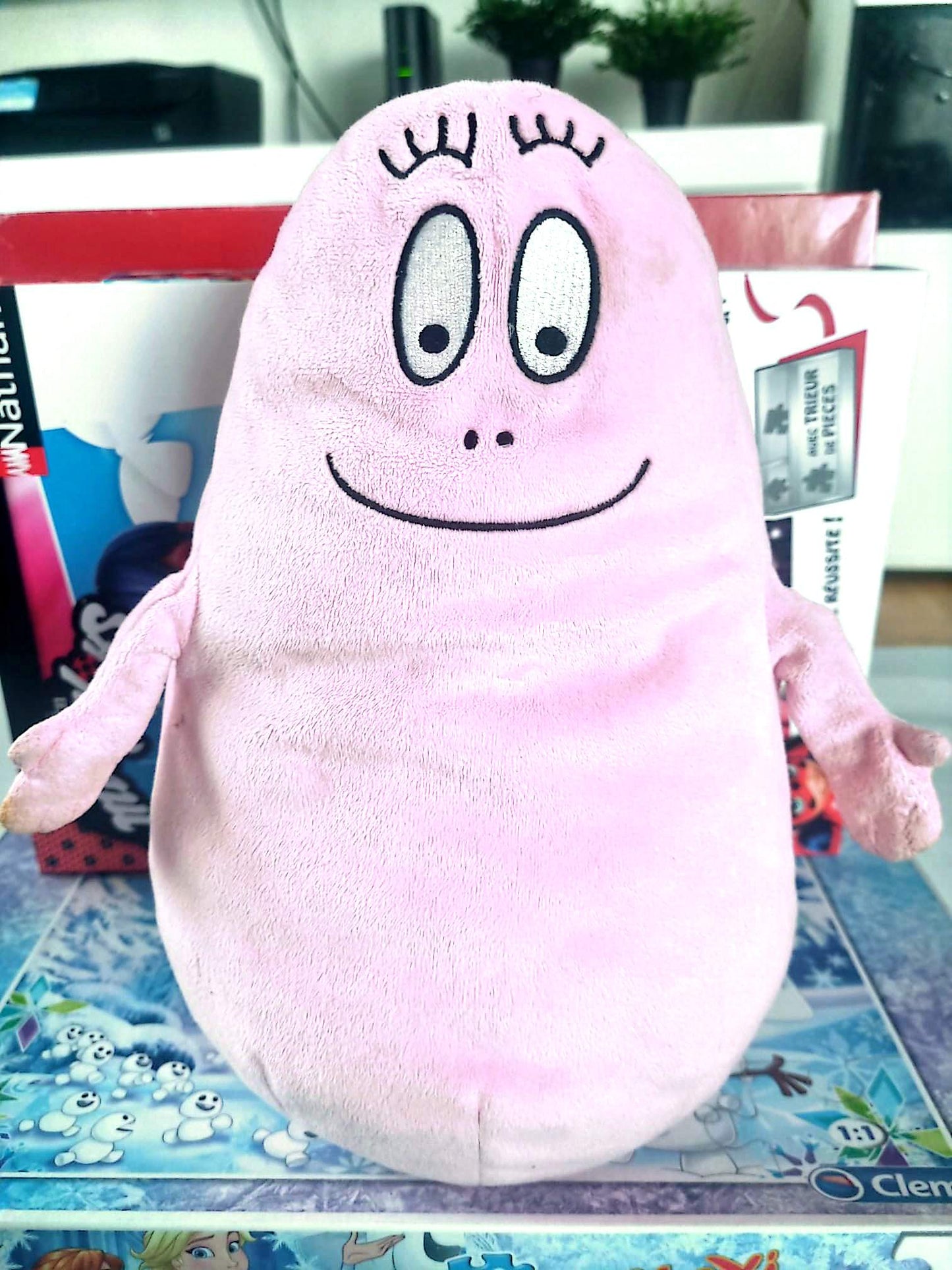 Peluche Rose Personnage Sourire – Doudou Enfant Décoration – Bon État avec Légères Traces