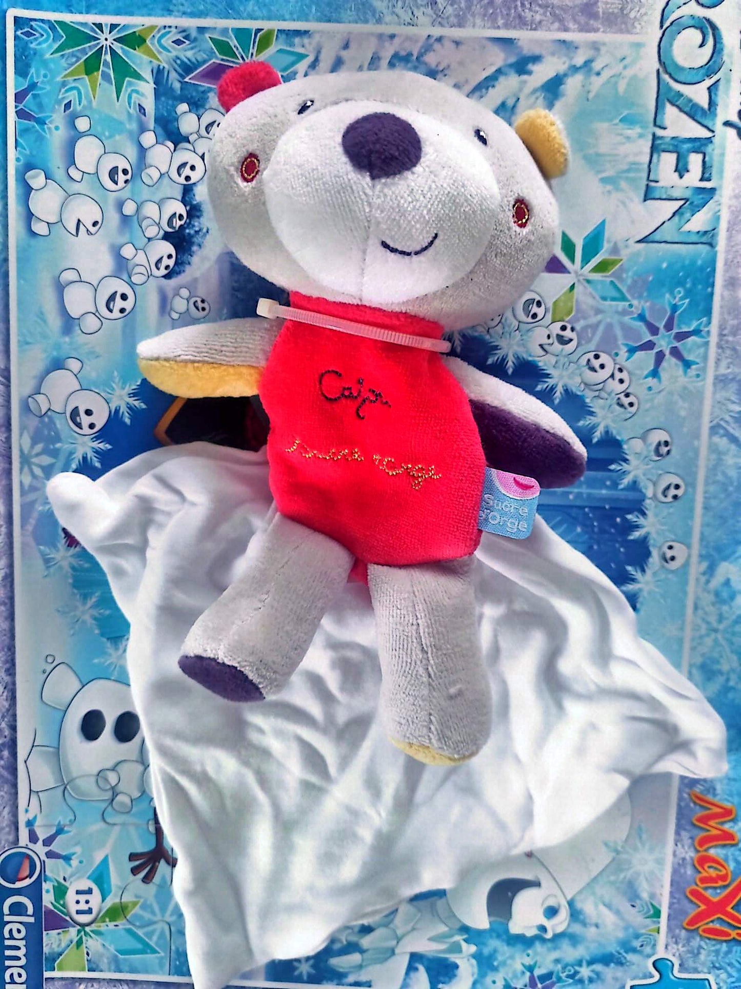 Doudou Ours Bébé avec Mouchoir Blanc – Peluche Douce Multicolore