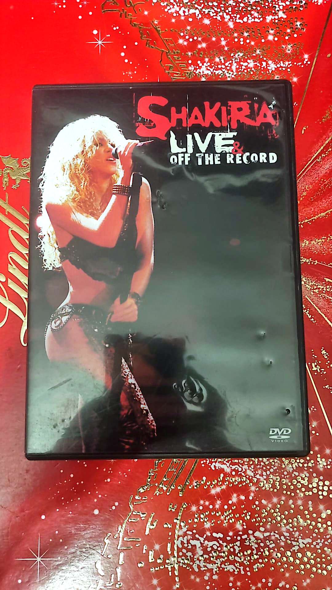 DVD : shakira live off the record