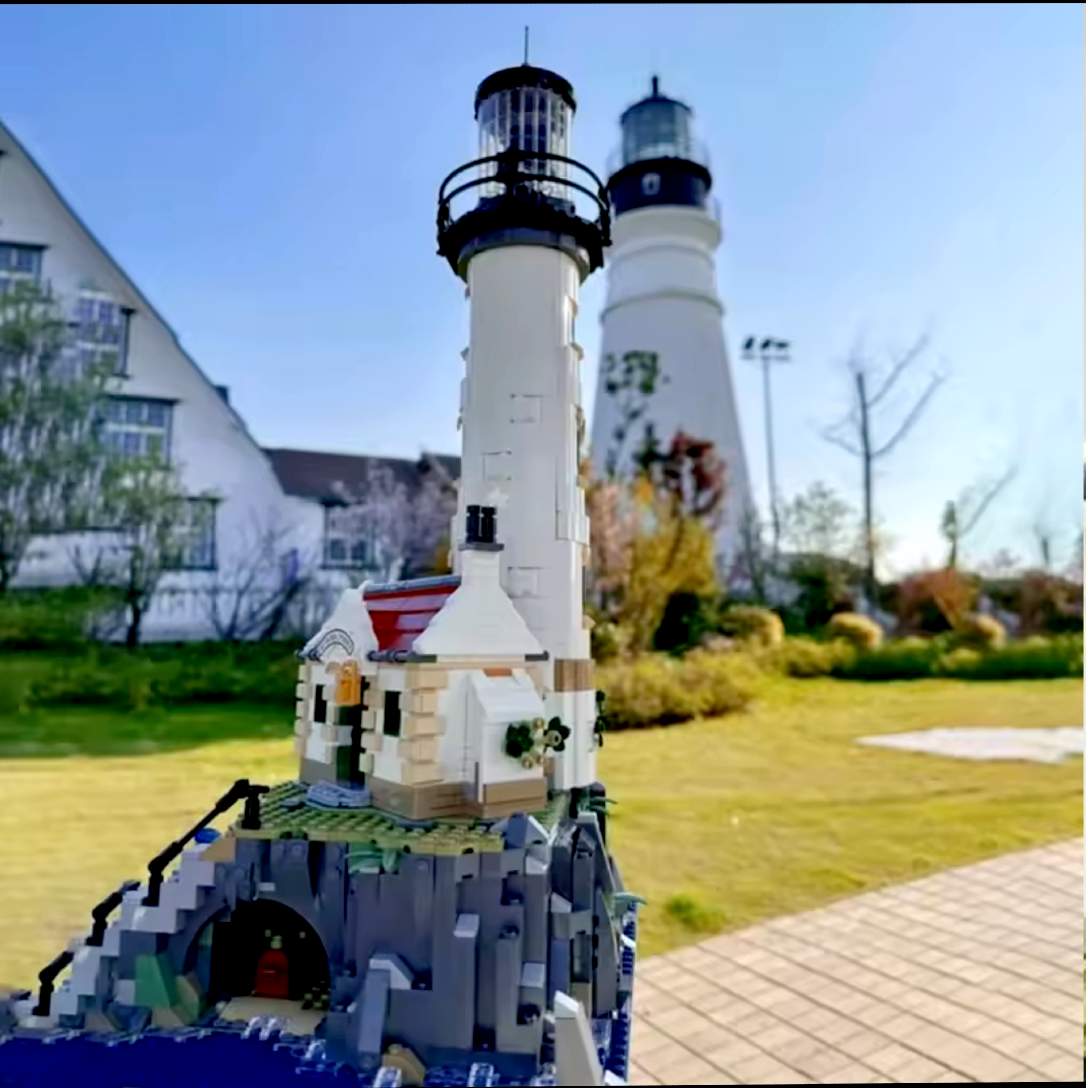 Phare Motorisé en Blocs de Construction 2056 Pièces – Maquette Architecture Maritime avec Éclairage et Rotation – Jeu de Construction Créatif pour Adultes et Adolescents – Décoration Lighthouse