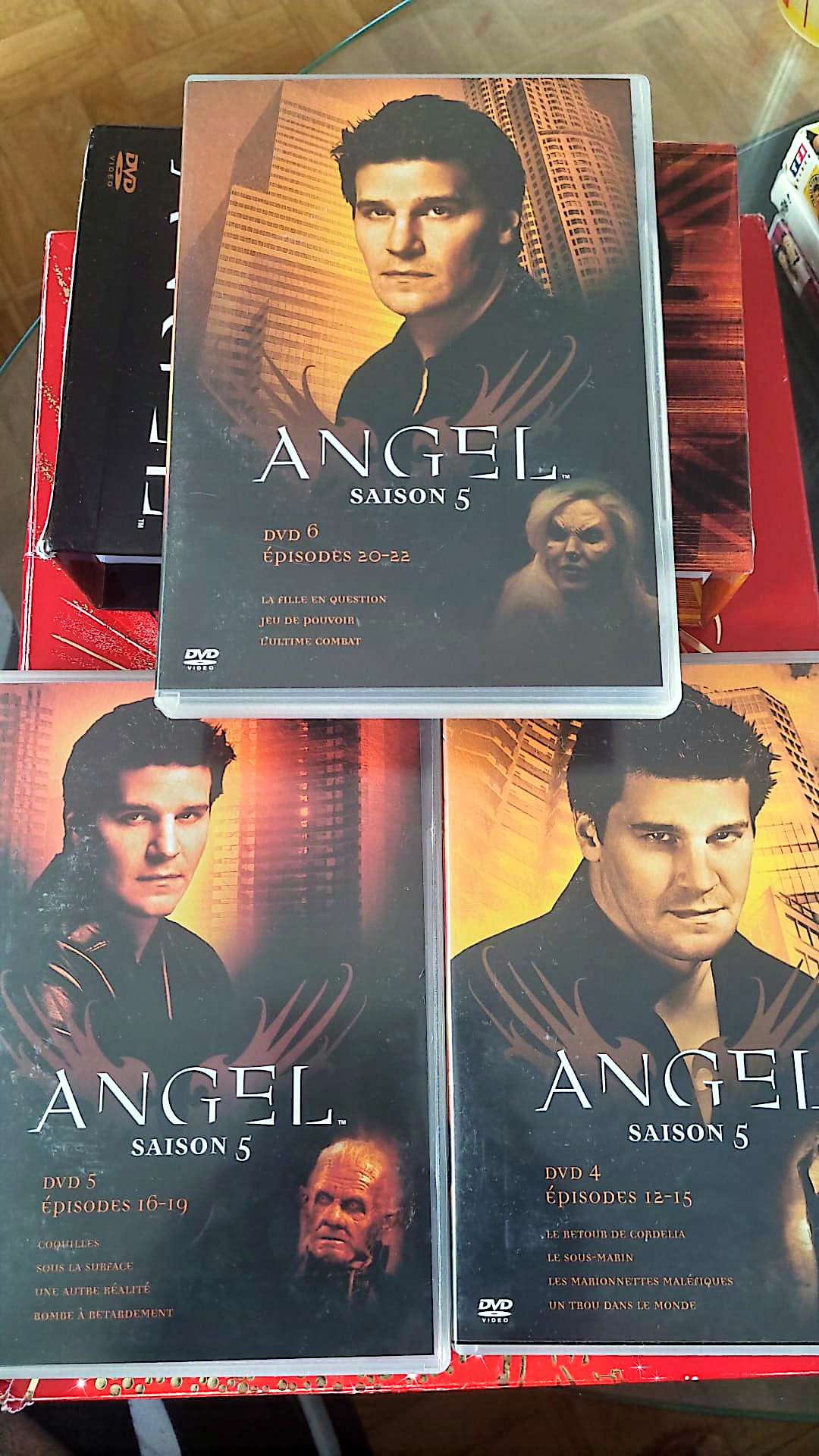 coffret DVD Angel l'intégralité de la saison 5 (2eme partie) épisode 16 à 22 DVD état Par