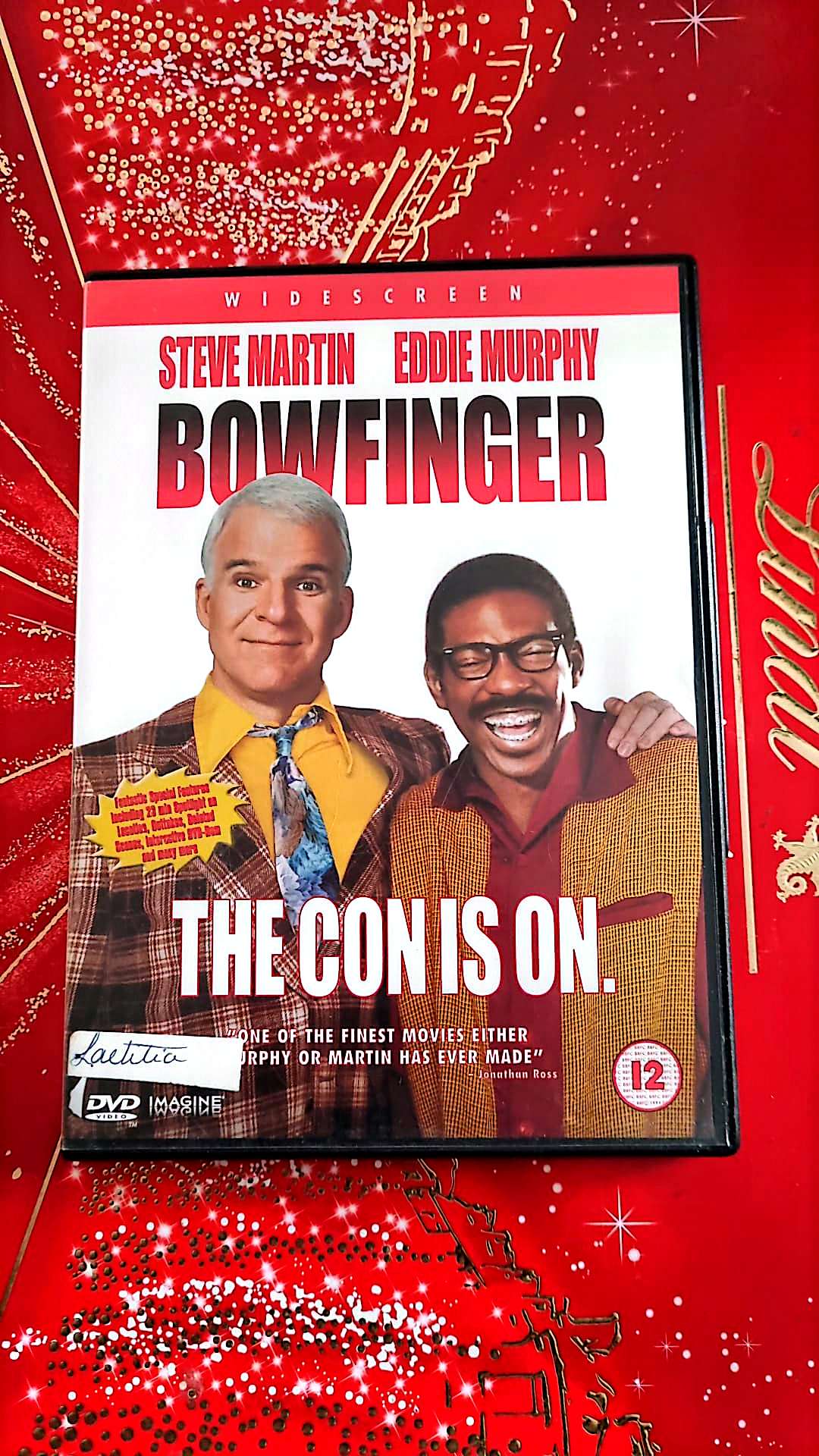 Bowfinger the con is on DVD