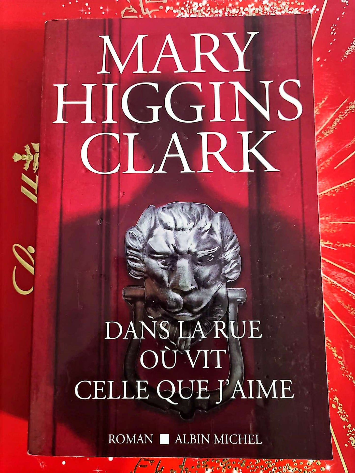 Dans la rue où vit celle que j’aime – Mary Higgins Clark – Roman Policier livre