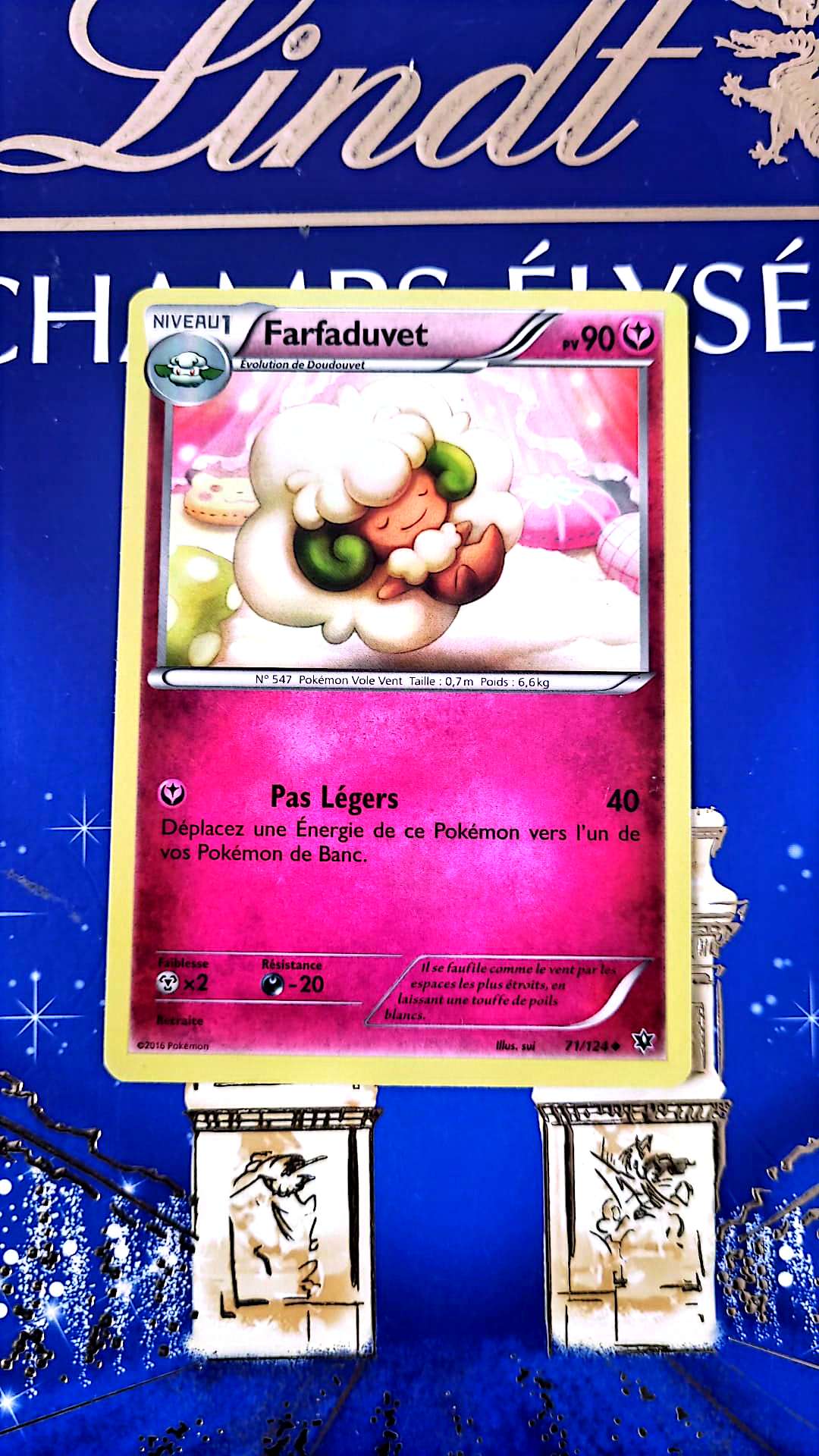 Jeu vidéo : Carte Pokémon Farfaduvet – PV 90 – Attaques Pas Léger & Ouragan – Édition Officielle