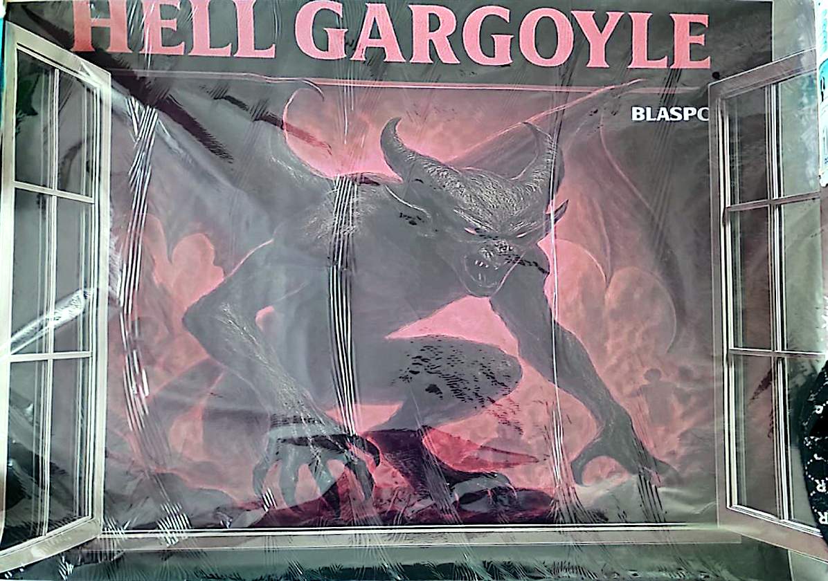 Sticker Mural 3D Hell Gargoyle 90 x 60 cm – Fenêtre Infernal Effet Trompe-l’Œil – Démon Gargouille Fantastique – Décoration Murale Horreur