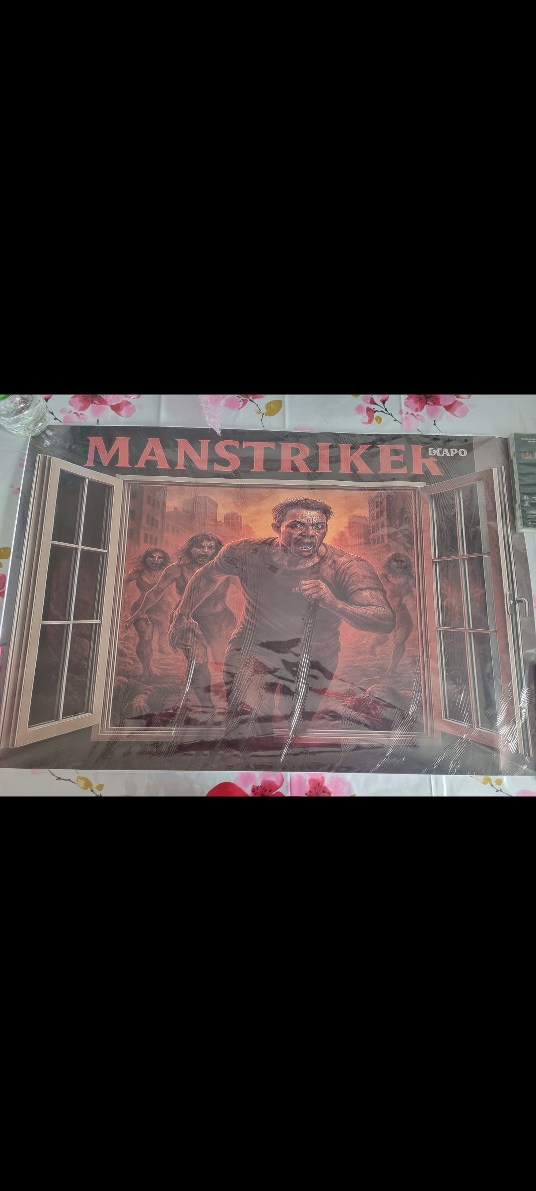 Manstriker – Poster mural horreur grand format (90x60 cm) – Art graphique exclusif zombie / apocalypse – Déco chambre, salon, couloir – neuf 8