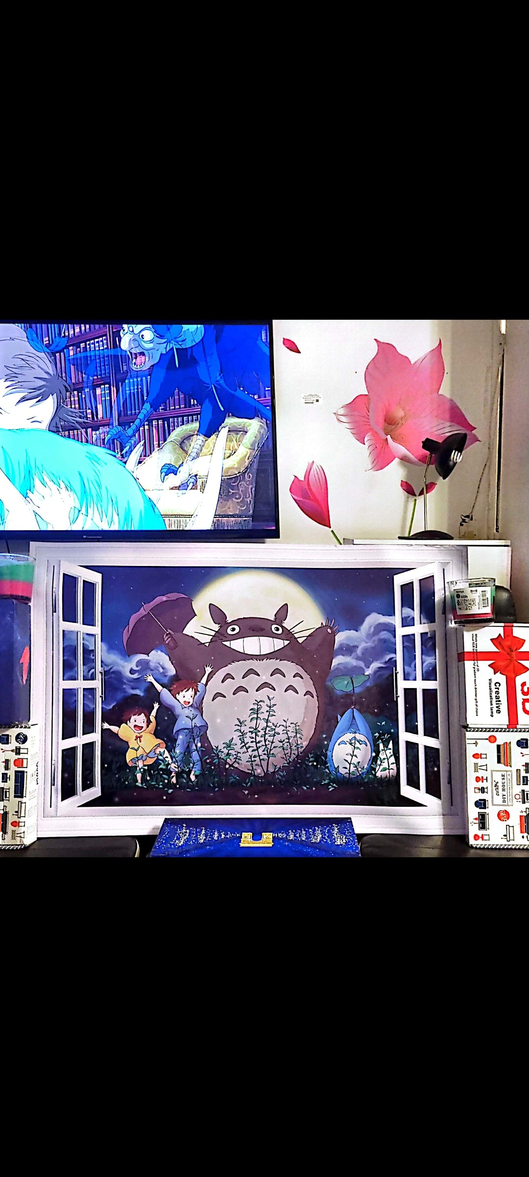 Stickers mural Totoro et ses amis – Vue magique depuis la fenêtre – Grand format 90 x 60 cm – Envol féerique – 8