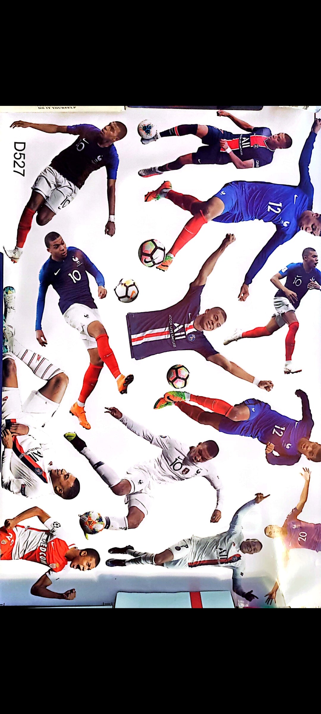 Stickers muraux Kylian Mbappé – Grand format 90 x 60 cm – Football, PSG, Équipe de France – Déco sportive chambre ado – 8
