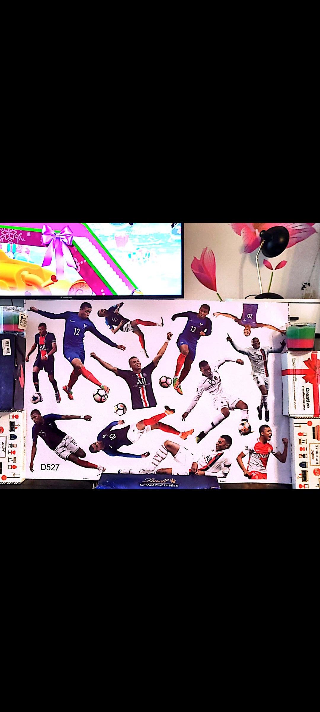 Stickers muraux Kylian Mbappé – Grand format 90 x 60 cm – Football, PSG, Équipe de France – Déco sportive chambre ado – 8