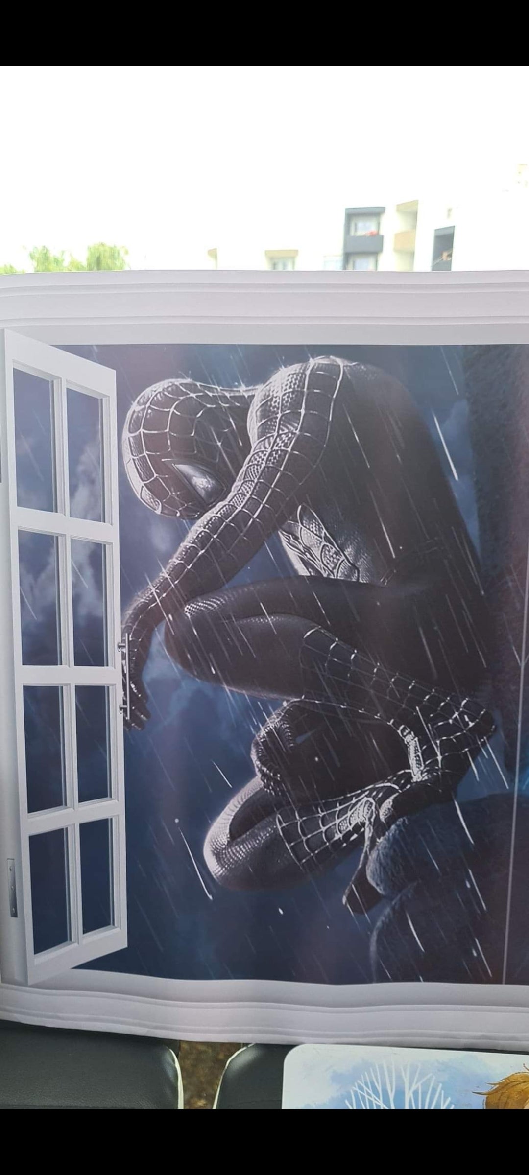 Stickers muraux 3D Spider-Man Noir vs Rouge – Grand format 90x60 cm – Décoration murale effet fenêtre, ambiance super-héros, chambre, salon, gaming room – Art mural exclusif – 8