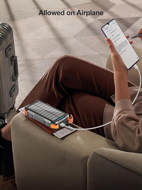 Batterie Externe Solaire 26800mAh Charge Rapide 30W USB-C Power Bank Magnétique Sans Fil avec 4 Câbles Intégrés, 7 Ports, Lampe LED, Étanche Camping Voyage – Noir Orange