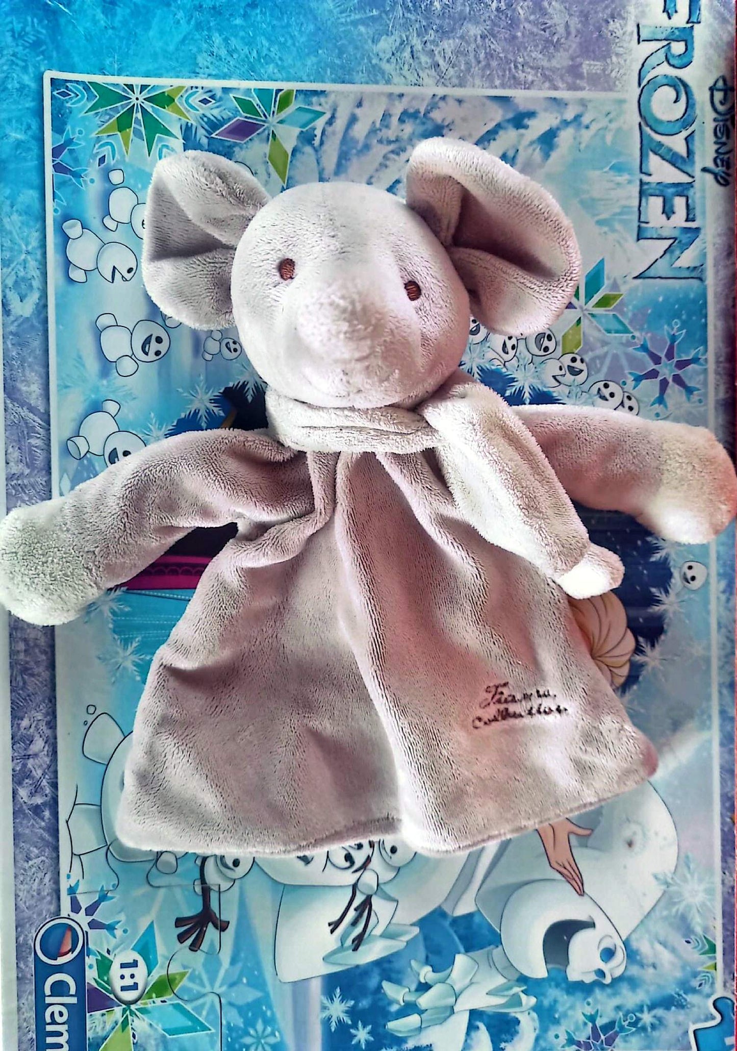 Doudou Éléphant Plat Bébé en Peluche Douce – Couleur Beige/Gris