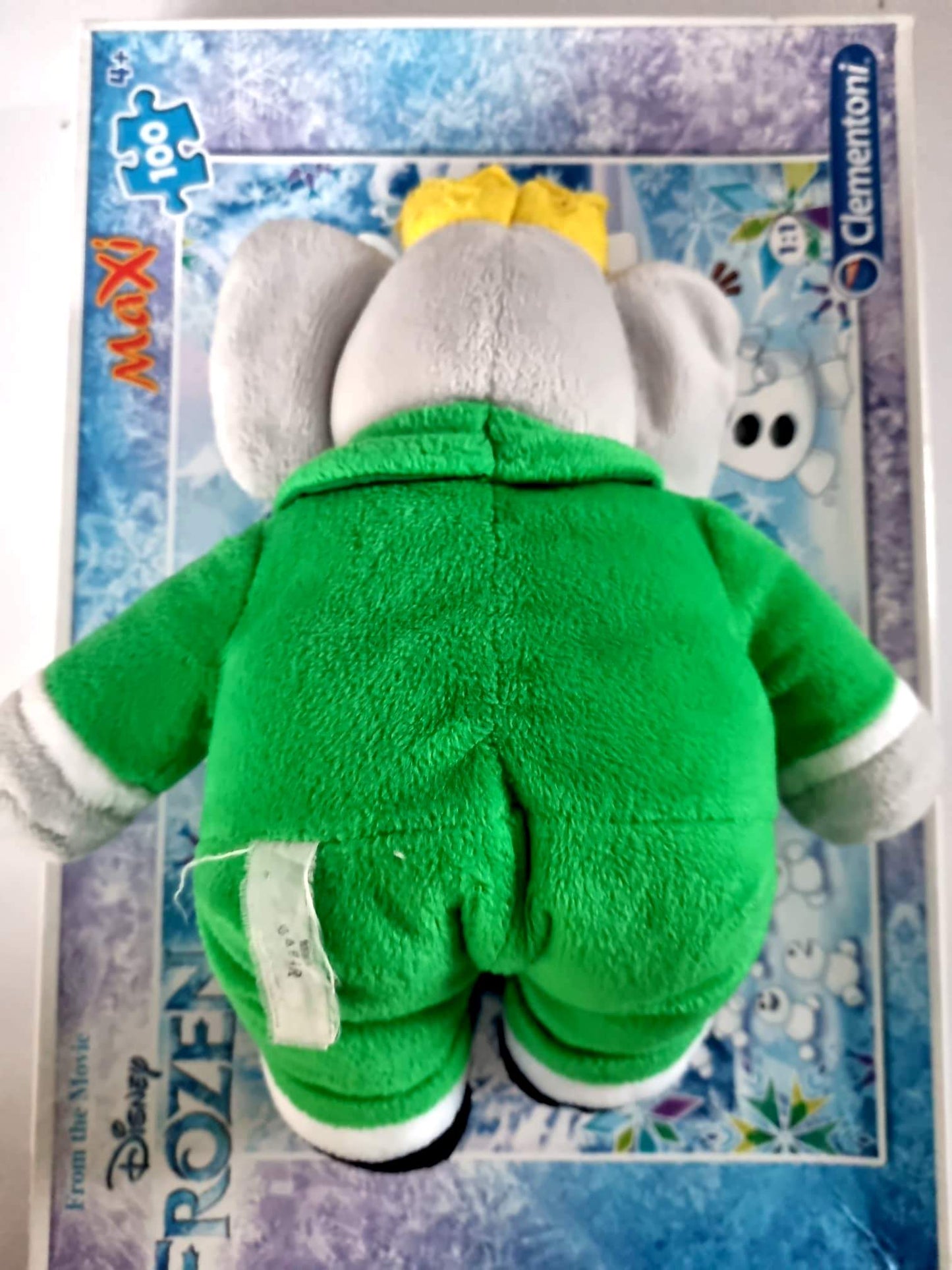 Peluche Éléphant Couronne – Tenue Verte – Doudou Enfant