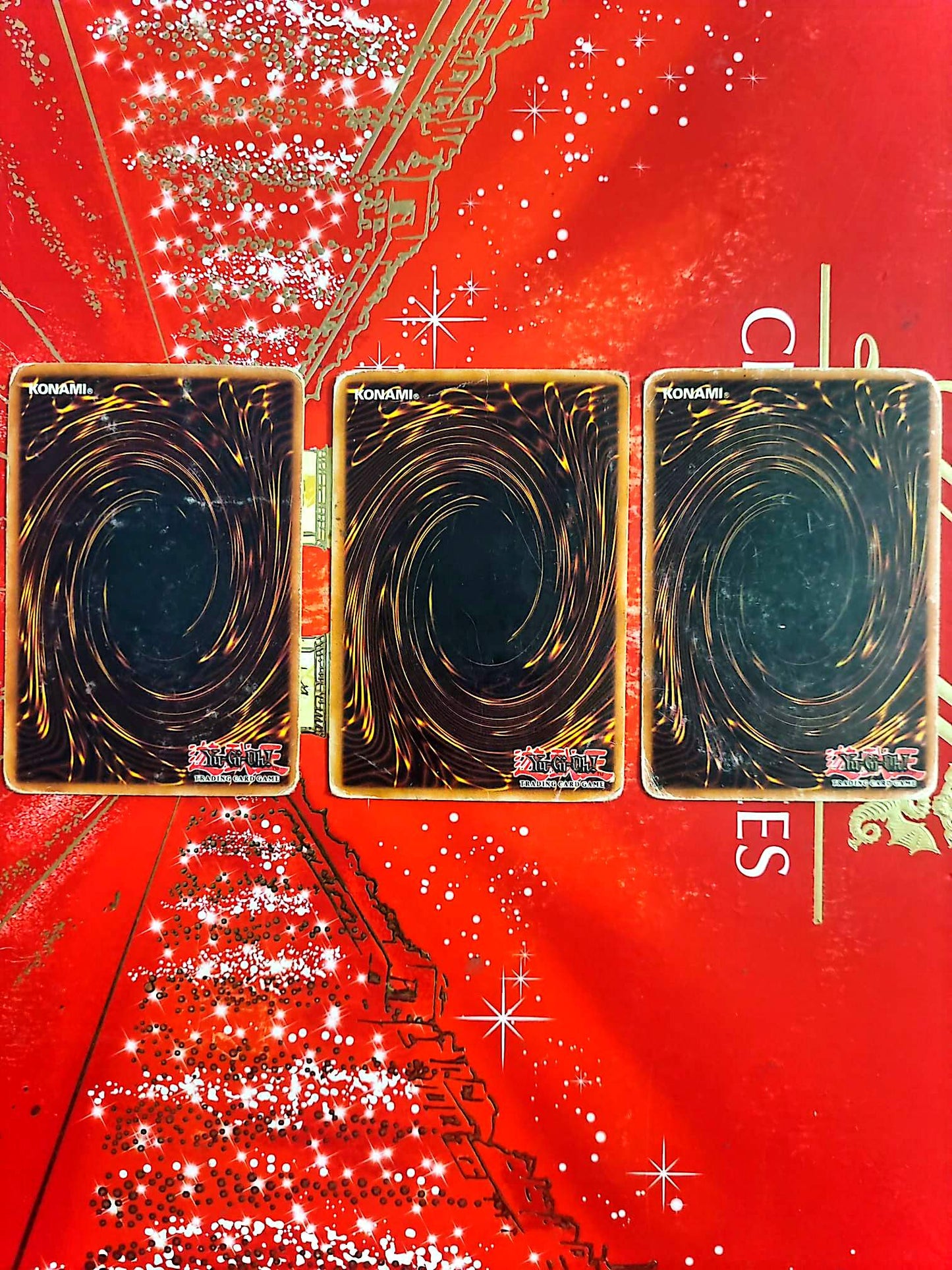 Lot de 3 Cartes Yu-Gi-Oh! Officielles Konami – Dark Hole – Roc de la Vallée des Brumes – Bouclier Drainant – Français