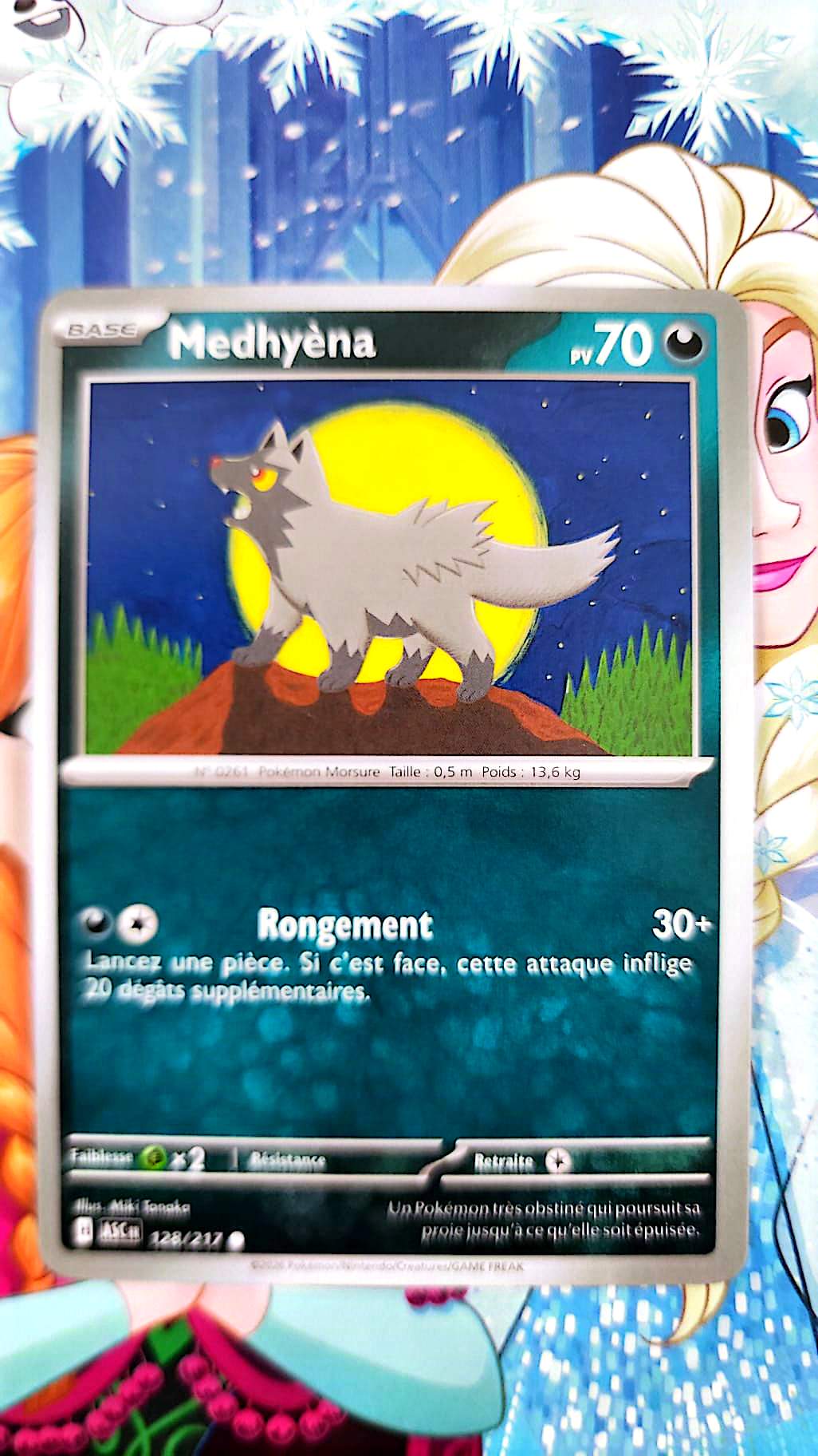 Carte Pokémon Medhyèna 128/217 – Carte TCG Française – Type Ténèbres – Attaque Rongement