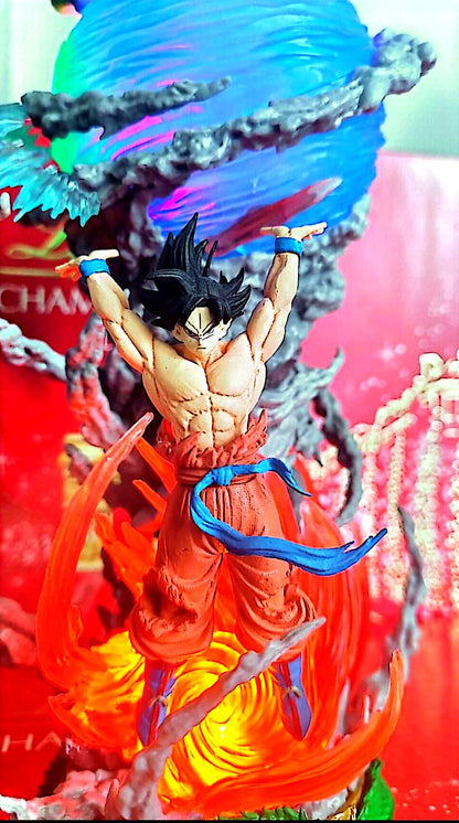 “Saiyan”-style manga warrior LED figure – Japanese animation-inspired design – Decorative light-up energy-effect statue – 20 to 22 cm