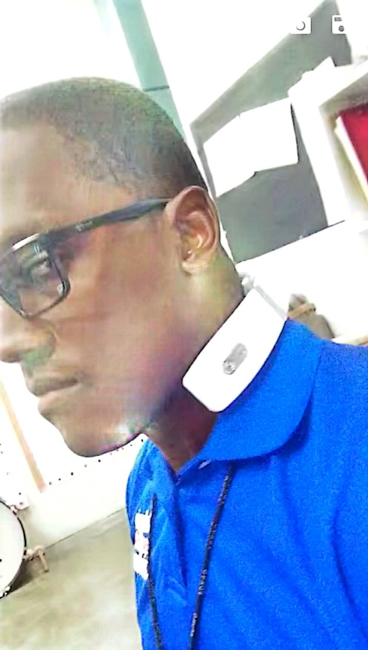 Masseur Cervical Intelligent Chauffant – Soulage Douleurs au Cou et Trapèzes – Électrostimulation, Chaleur, Léger et Rechargeable – Livraison Rapide 🇫🇷 – neuf