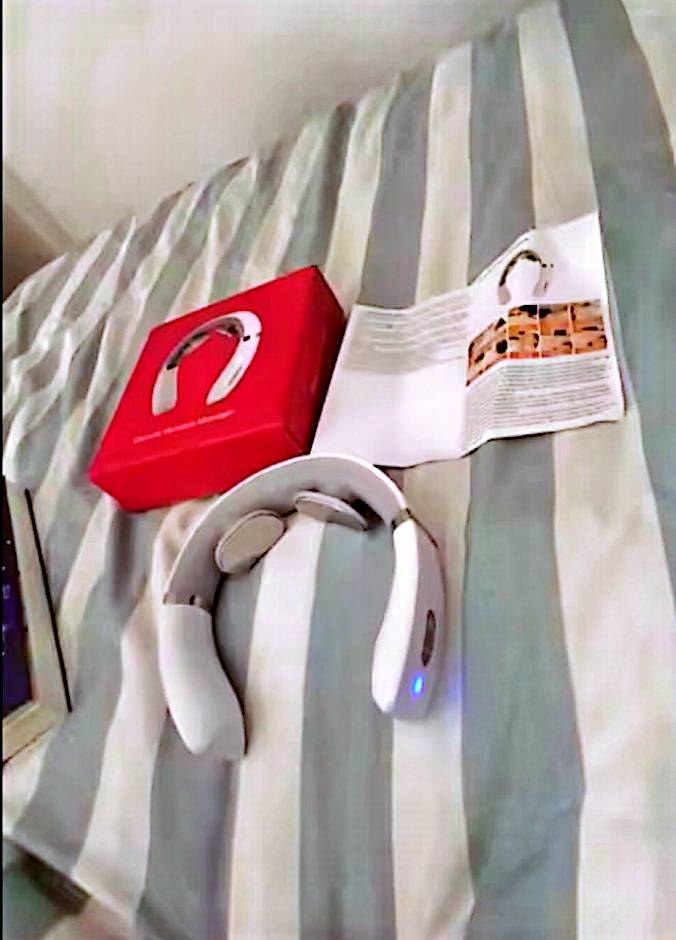 Masseur Cervical Intelligent Chauffant – Soulage Douleurs au Cou et Trapèzes – Électrostimulation, Chaleur, Léger et Rechargeable – Livraison Rapide 🇫🇷 – neuf