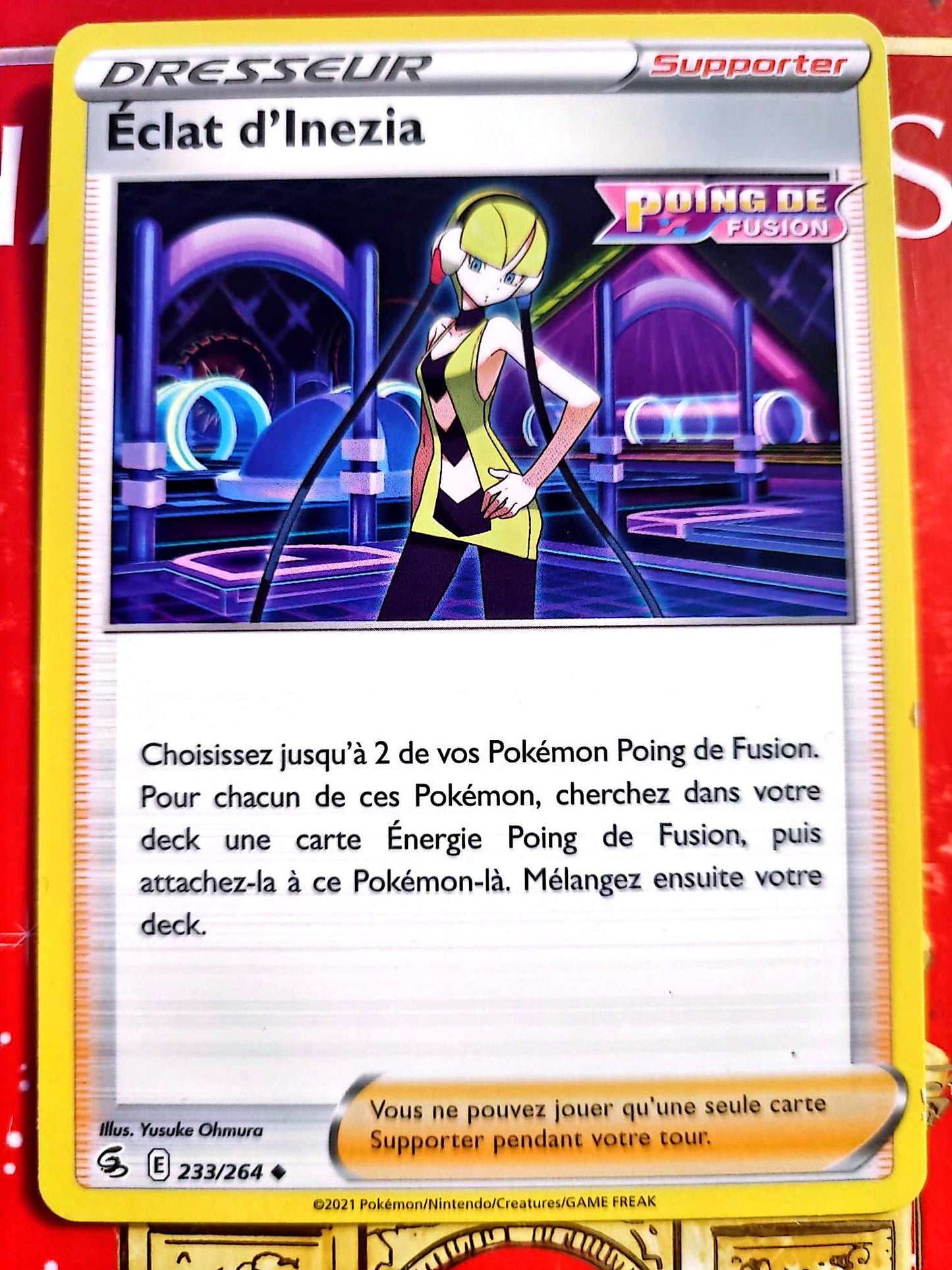 Carte Dresseur Pokémon Éclat d’Inezia 233/264 – Épée et Bouclier – Carte Officielle Française carte pokemon