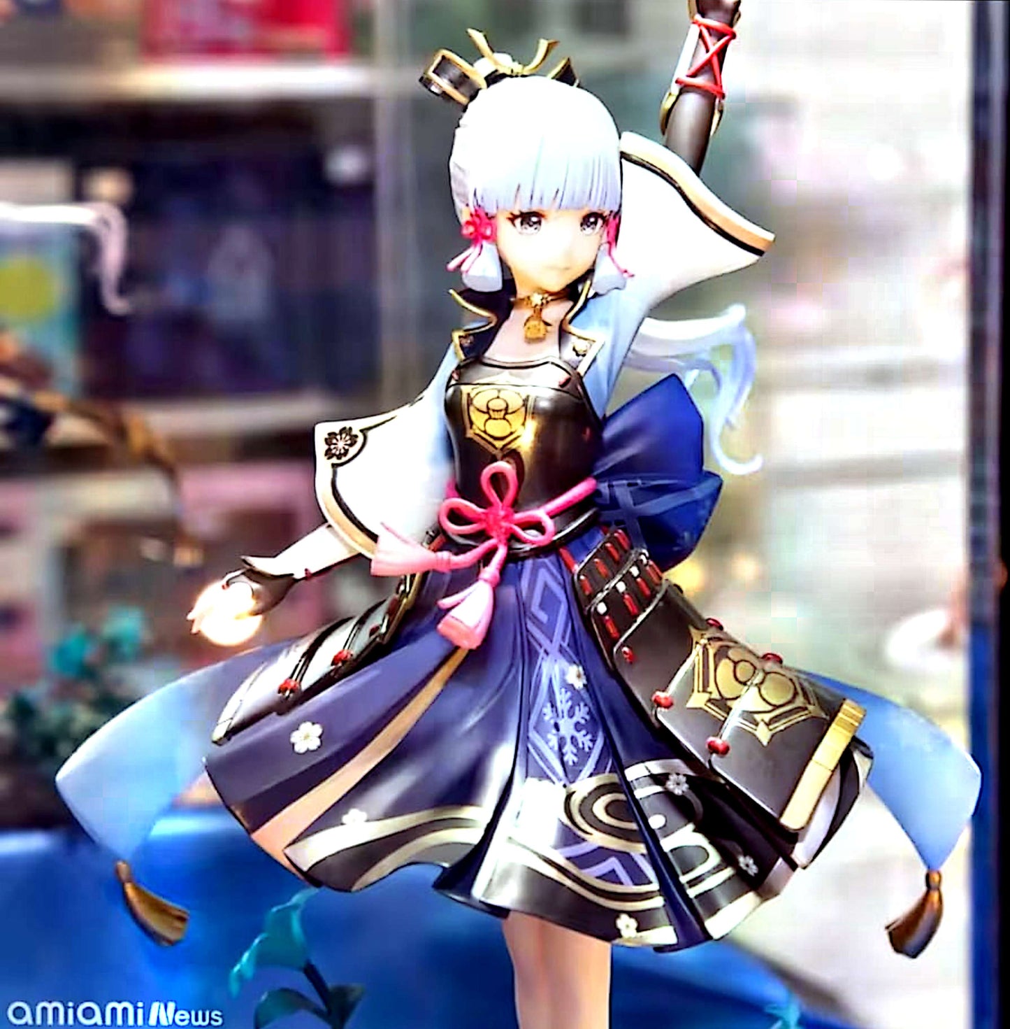 Figurine style anime – Kamisato Ayaka (avec boîte, PVC)