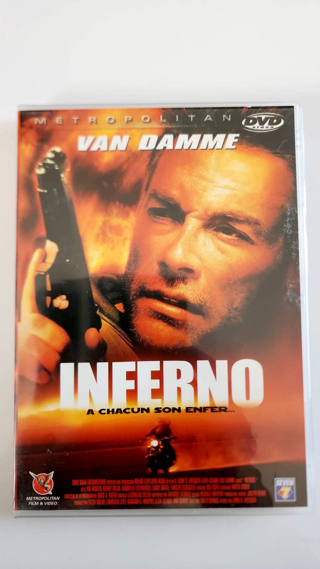 Jaquette arrière du DVD Inferno, langues, format, pistes son et durée