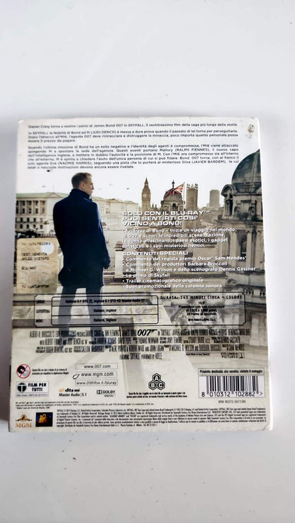 Skyfall Blu-ray, code-barres 8010312102882