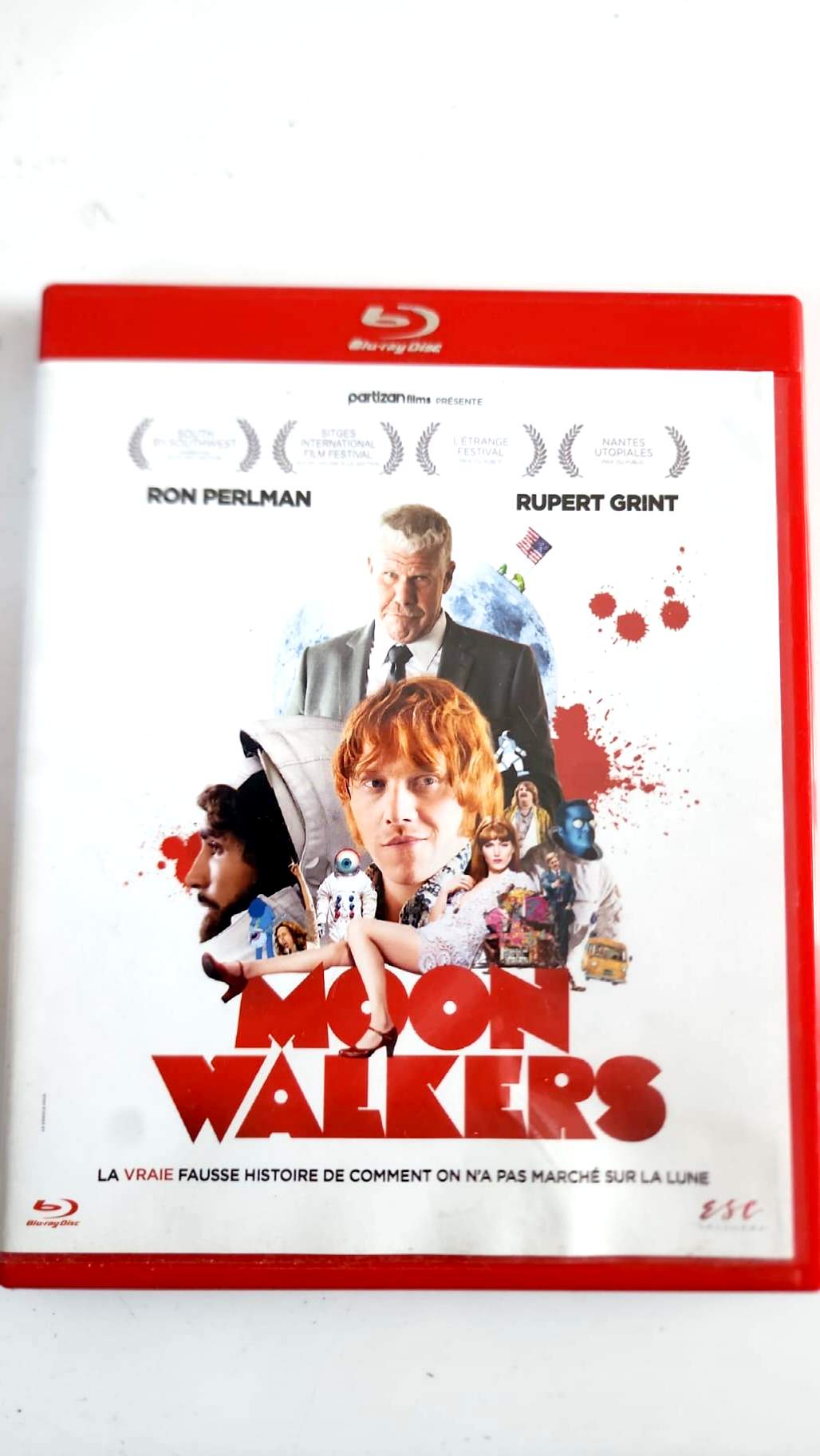 Moonwalkers – Blu-ray – Ron Perlman y Rupert Grint – Buen estado