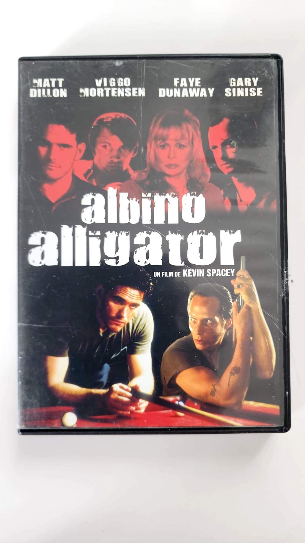 Albino Alligator DVD - Code-barres