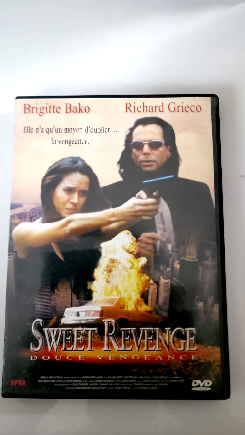Sweet Revenge DVD face avant