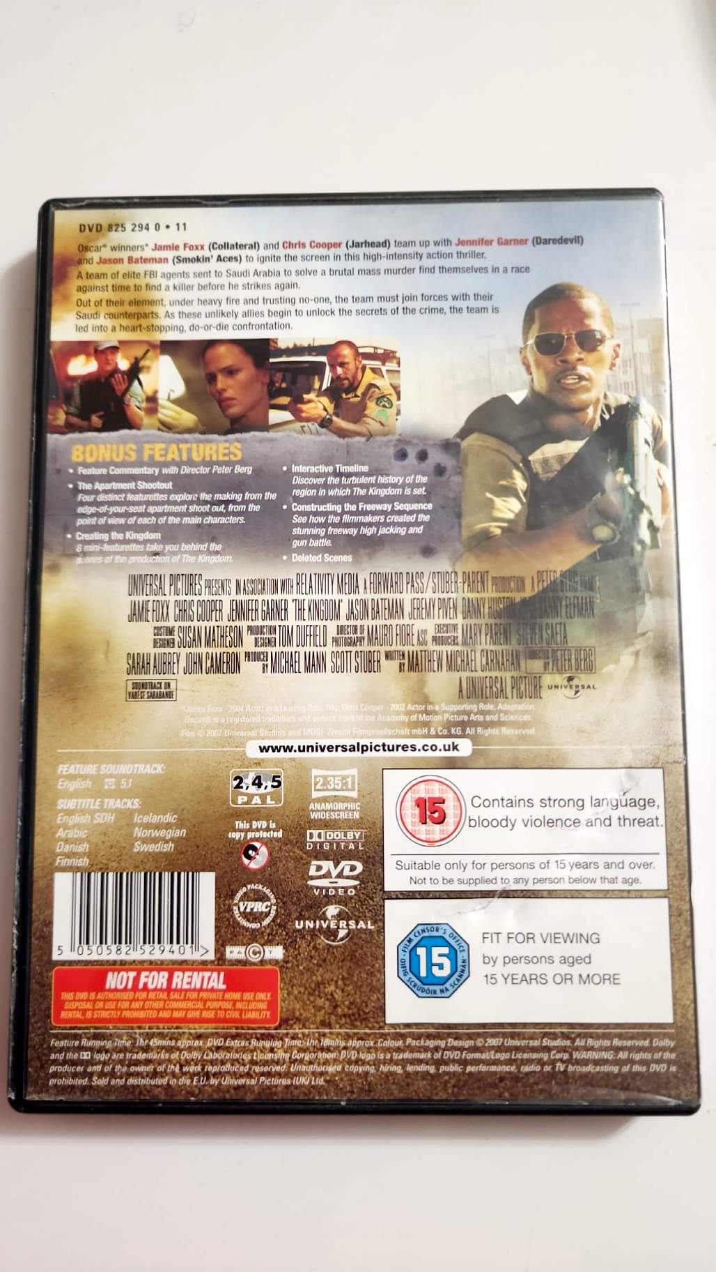 Jaquette arrière UK du DVD The Kingdom, langues et classification
