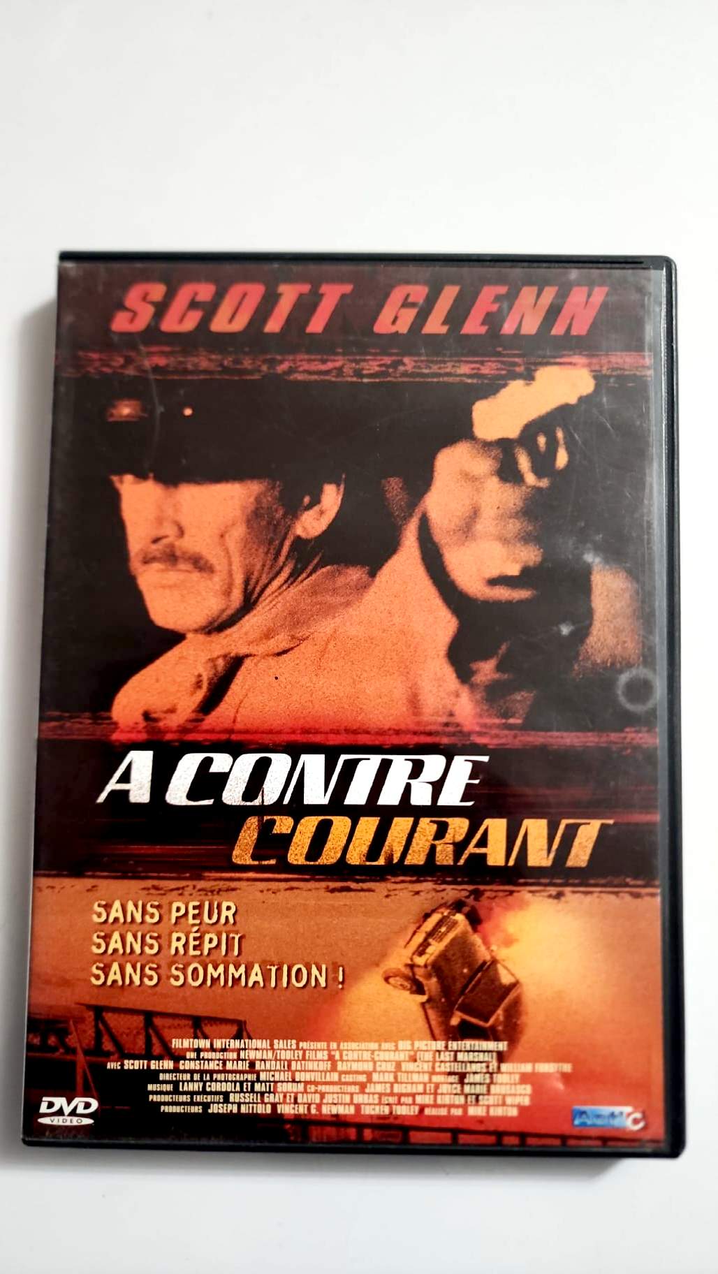 Jaquette avant du DVD À contre-courant avec Scott Glenn