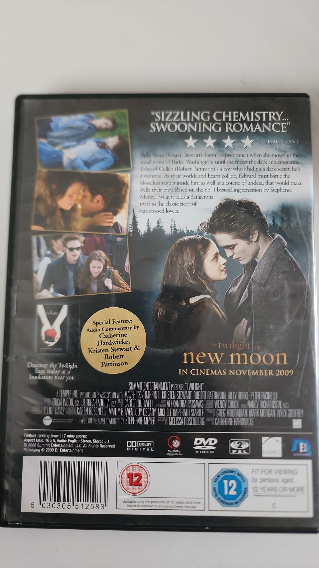 Twilight – Chapitre 1 : Fascination – DVD – Kristen Stewart, Robert Pattinson – Romance Fantastique – Summit Entertainment – Édition UK