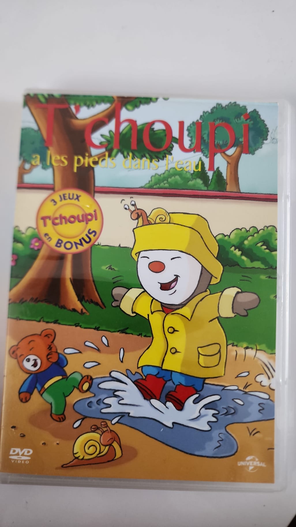 T'choupi a les pieds dans l'eau DVD - Pochette avant Universal
