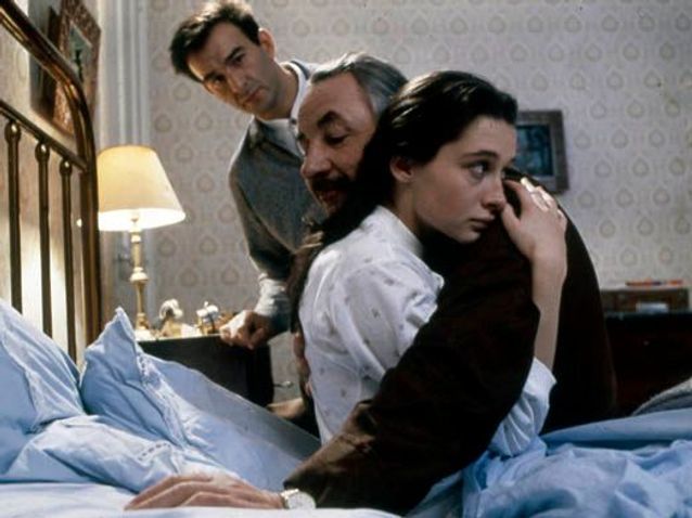 Masques – DVD – Film Policier Français – Philippe Noiret – Claude Chabrol