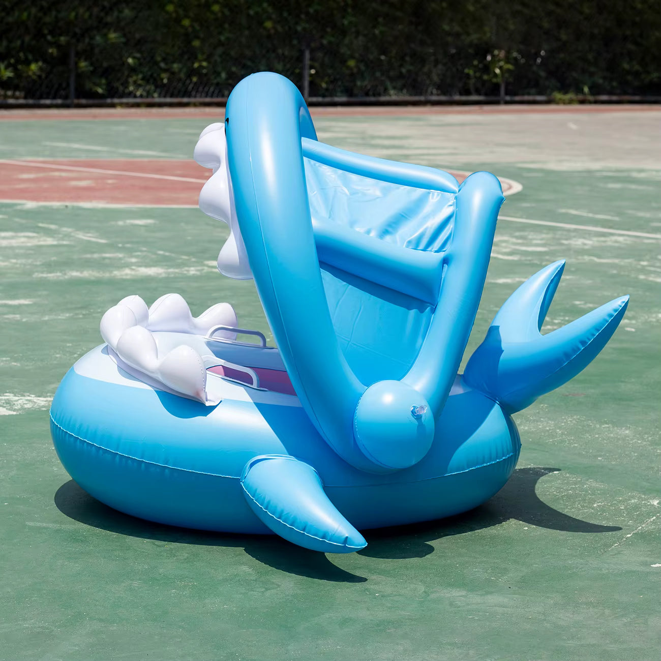 Bouée Siège Gonflable Requin pour Enfant – Flotteur de Piscine avec Dossier