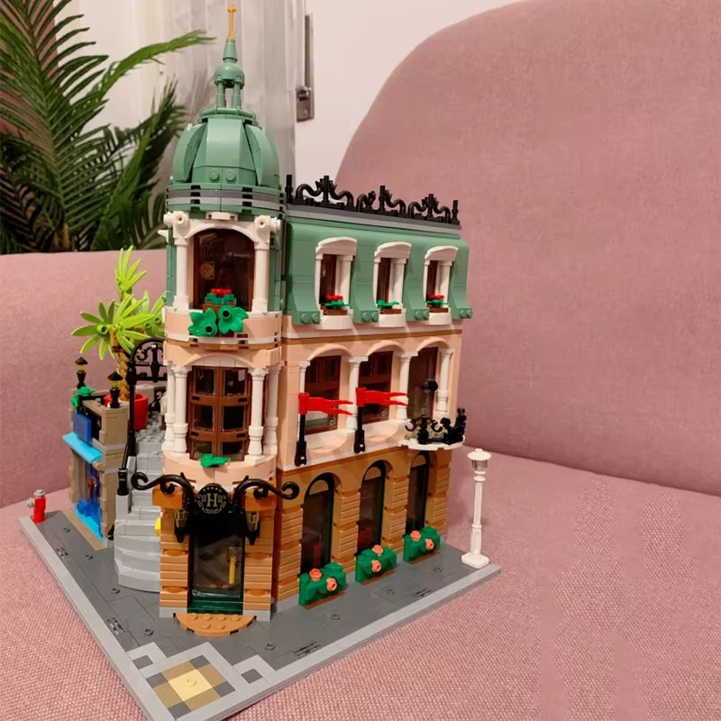 Hôtel Urbain en Blocs de Construction 3066 Pièces – Maquette Architecture Vintage à Assembler – Bâtiment de Ville Miniature de Collection pour Adultes et Adolescents – Jeu de Construction Créatif