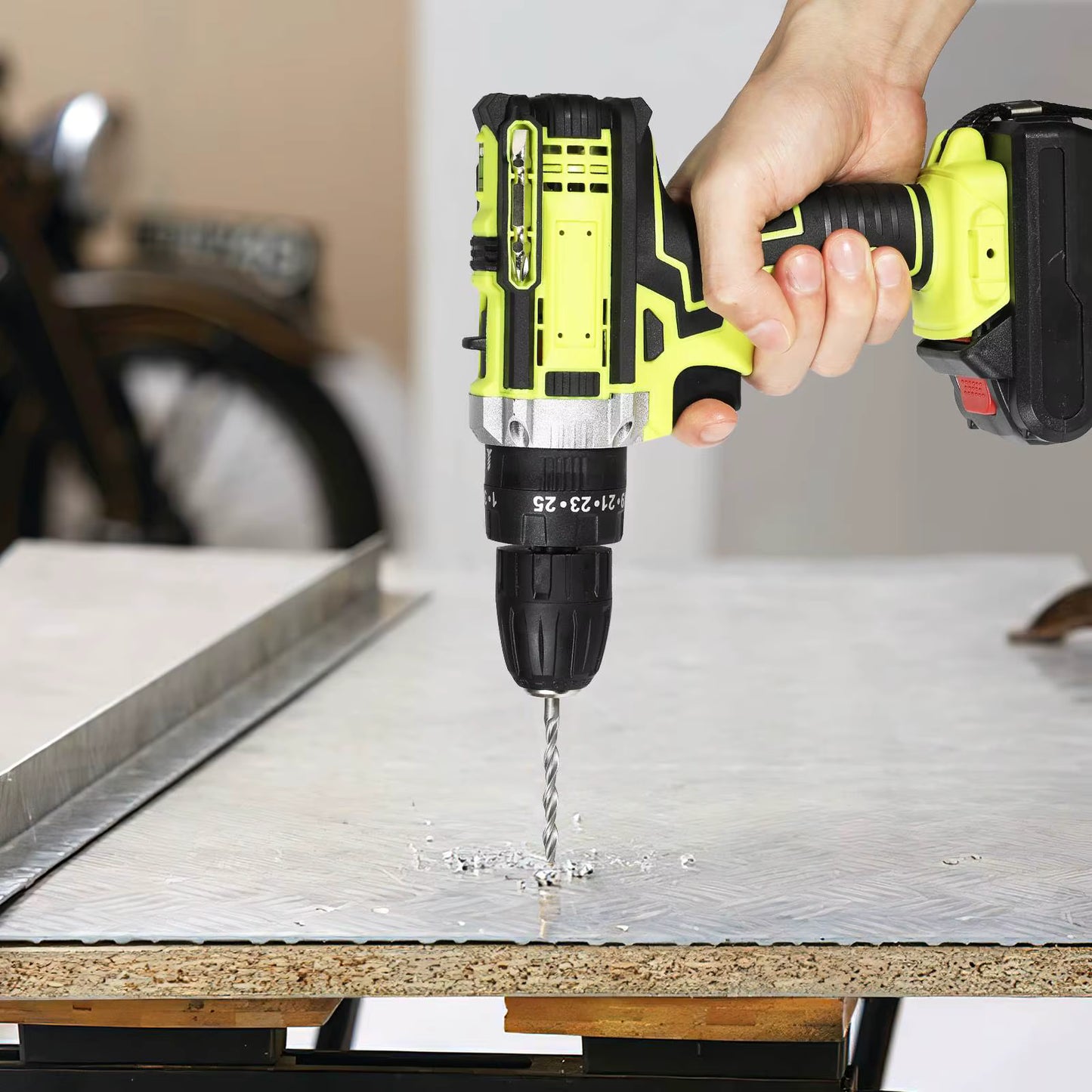 Perceuse à percussion sans fil rechargeable haute puissance – 1350 tr/min – Tournevis électrique grande vitesse avec 2 batteries