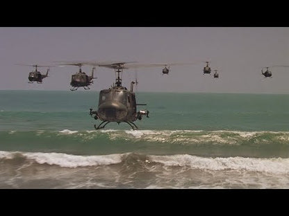 Bande-annonce cinéma en anglais d’Apocalypse Now Redux (version 2001), Francis Ford Coppola ; Retro Trailer Archive.