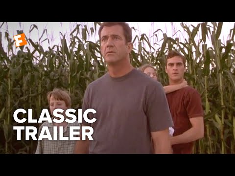 Signes / Signs — bande-annonce du film de 2002 avec Mel Gibson, en anglais, Rotten Tomatoes Classic Trailers.