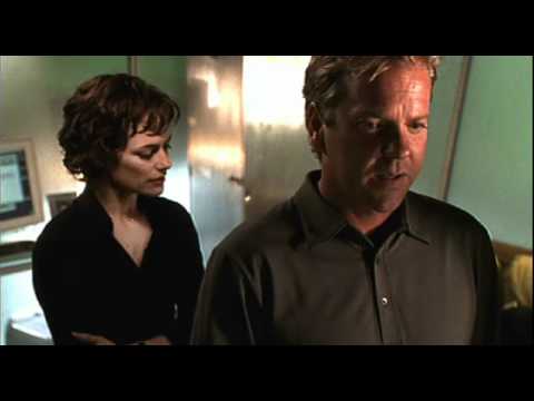 24 Heures Chrono — bande-annonce originale de la saison 1 en anglais, archive 24 Spoilers. Aperçu de l’univers de la saison ; les images proviennent du premier épisode et ne présentent pas spécifiquement les épisodes 20h00–24h00 du DVD 6.