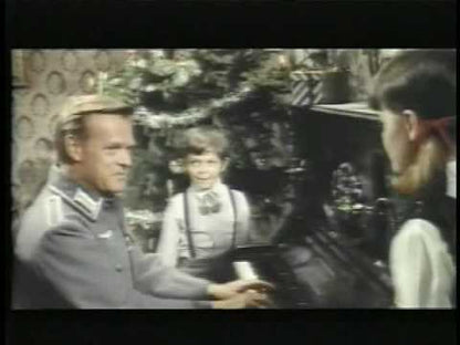 Les Chiens verts du désert / Desert Commandos (1967), Umberto Lenzi — extrait/présentation du film publié par Mill Creek Entertainment (3 min 55), cinq commandos allemands parachutés dans le Sahara.