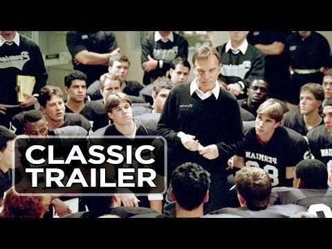 Friday Night Lights (2004) — bande-annonce en anglais, Rotten Tomatoes Classic Trailers. Film de Peter Berg avec Billy Bob Thornton, distinct de la série télévisée.