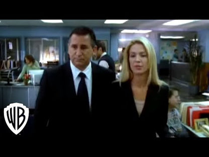 FBI : Portés Disparus / Without a Trace saison 3 — extrait officiel en anglais « Single Mom Doin’ It Hard », Warner Bros. Entertainment, 52 secondes. La source présente explicitement l’intégrale de la troisième saison ; Anthony LaPaglia et Poppy Montgomery.