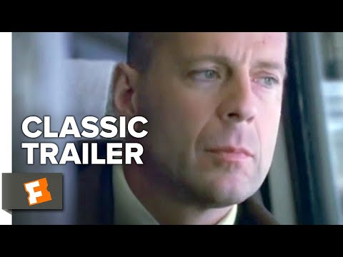 Incassable / Unbreakable (2000), M. Night Shyamalan et Bruce Willis — bande-annonce officielle anglaise, Rotten Tomatoes Classic Trailers.