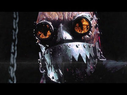 Skinned Deep / Écorché Vif (2004), Gabriel Bartalos et Warwick Davis ; bande-annonce anglaise, Grindhouse Movie Trailers.