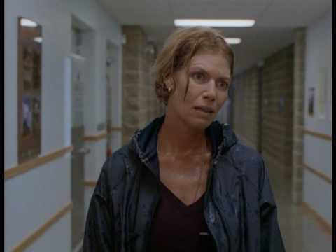 Storm Chasers: The Revenge of the Twister (1998) — extrait en anglais publié par Jeff Wynne, scénariste. Kelly McGillis, Wolf Larson et Mark Sobel confirmés dans la source ; aperçu narratif de 3 min 43, pas une bande-annonce.