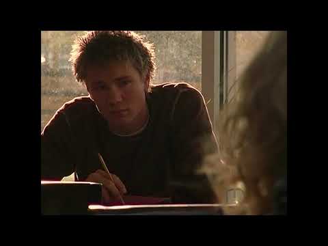 Les Frères Scott / One Tree Hill, courte bande-annonce anglaise du pilote de la saison 1 ; aperçu du coffret intégral.